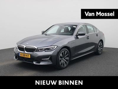 Grijs Occasion 2021 BMW 330e Basis Sedan | € 26.900 (Super prijs)