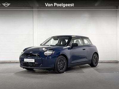 Nieuw Mini Cooper SE Essential 160 kW (218 PK) 2025 Indigo sunset blue Hatchback