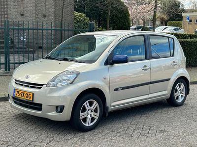 tweedehands Daihatsu Sirion 2 1.3-16V Sport 2008 airco! trekhaak! cruise control! goed r