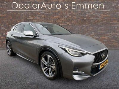 Infiniti Q30