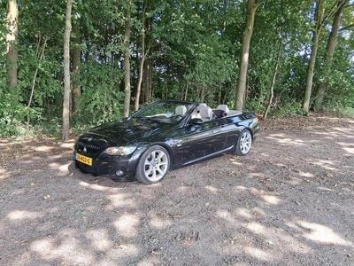 Zwart Gebruikt 2007 BMW 330 Cabriolet Executive Cabriolet | € 10.000 (Eerlijke prijs)