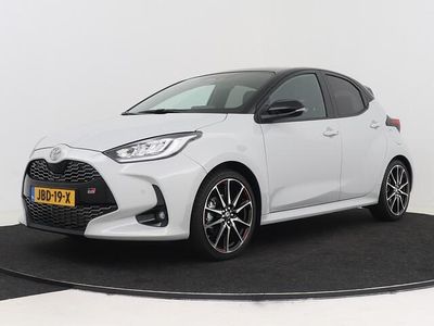 Grijs metallic Gebruikt 2025 Toyota Yaris Sport Hatchback | € 35.995