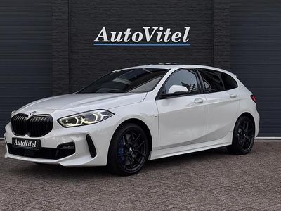Wit Gebruikt 2024 BMW 118 M Sport Hatchback | € 32.945 (Eerlijke prijs)