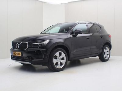 Zwart, metallic lak Gebruikt 2021 Volvo XC40 Momentum SUV | € 24.900