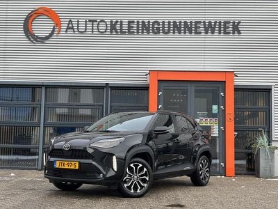 Zwart (metallic) Occasion 2025 Toyota Yaris Cross Business Edition SUV | € 27.950 (Eerlijke prijs)