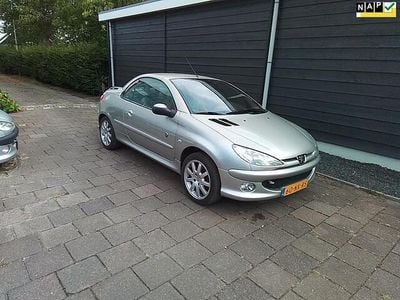 Beige Occasion 2003 Peugeot 206 CC Roland Garros Cabriolet | € 5.849