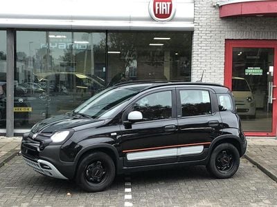 Zwart Gebruikt 2022 Fiat Panda Cross Cross Hatchback | € 15.950 (Iets duurder)