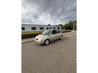 Beige Gebruikt 2006 Renault Scénic II MPV | € 1.499 (Eerlijke prijs)