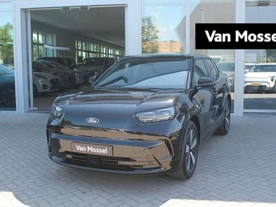 Nieuw Ford Capri Extended Range 210 kW (286 PK) 2025 Zwart, metallic lak SUV