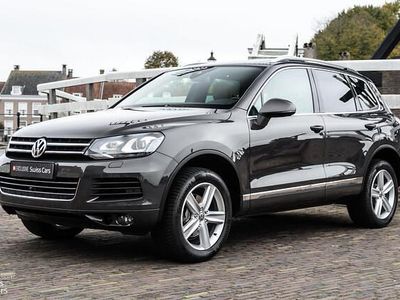 Grijs (metallic) Occasion 2011 VW Touareg Exclusive SUV | € 29.995 (Duur)