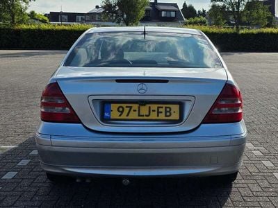 Mercedes C180