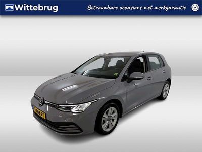 Grijs Occasion 2023 VW Golf VIII Life Hatchback | € 21.950 (Goede deal)