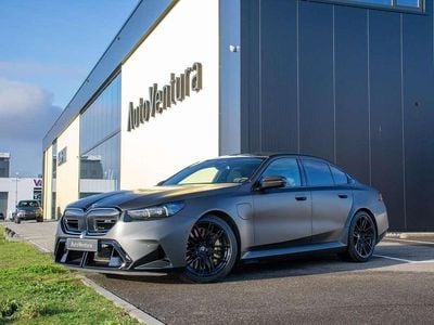 Zwart Occasion 2024 BMW M5 Comfort Edition Sedan | € 139.950 (Duur)