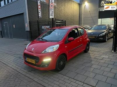 Rood Gebruikt 2012 Peugeot 107 Active Hatchback | € 2.999 (Goede deal)