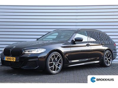 Zwart Occasion 2023 BMW 530 Executive Stationwagen | € 50.895 (Duur)