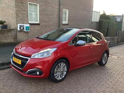 Occasion Peugeot 208 Allure 82 PK (60 kW) 2017 Rood Hatchback