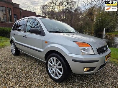 Gebruikt 2004 Ford Fusion Ghia | € 2.999 (Eerlijke prijs)