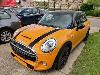 Oranje Gebruikt 2017 Mini Cooper S Hatchback | € 8.950