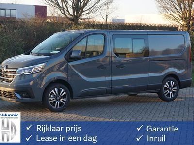 Grijs Occasion 2024 Renault Trafic Luxe MPV | € 39.650 (Eerlijke prijs)