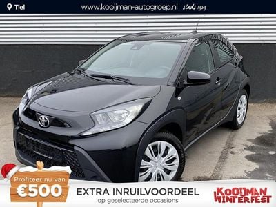 Zwart Gebruikt 2022 Toyota Aygo X Play SUV | € 15.900 (Eerlijke prijs)