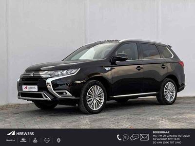 tweedehands Mitsubishi Outlander 2.4 PHEV Instyle S-AWC 4WD Automaat / Schuif-kante