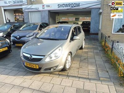 tweedehands Opel Corsa 1.4-16V Cosmo