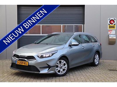Grijs Occasion 2023 Kia Ceed Hatchback | € 20.995 (Eerlijke prijs)