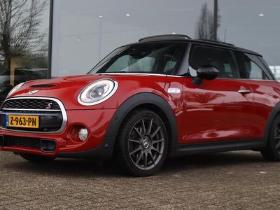Occasion Mini Cooper S Business 2024 Rood Hatchback