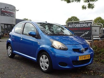 Blauw Gebruikt 2010 Toyota Aygo Comfort Hatchback | € 2.950 (Eerlijke prijs)