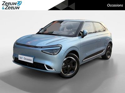 Sky blue metallic (licht blauw) Nieuw 2025 DongFeng Box Hatchback | € 21.940 (Goede deal)