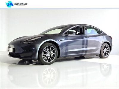 Grijs Occasion 2019 Tesla Model 3 RWD Sedan | € 20.740 (Eerlijke prijs)