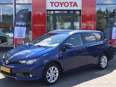 Toyota Auris Hybrid
