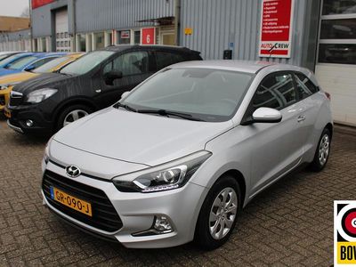 Grijs Occasion 2015 Hyundai i20 Coupé | € 8.900 (Eerlijke prijs)