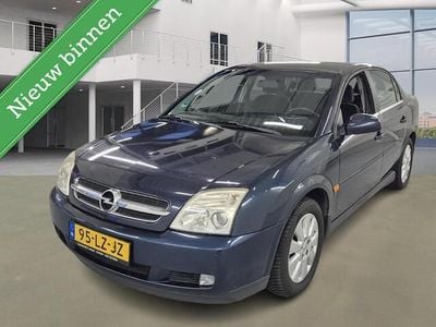 Blauw Gebruikt 2003 Opel Vectra Elegance Sedan | € 1.399 (Eerlijke prijs)