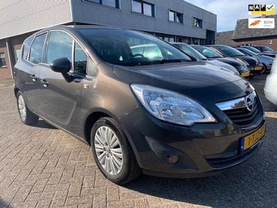 Grijs (metallic) Gebruikt 2014 Opel Meriva Cosmo MPV | € 7.450 (Goede deal)