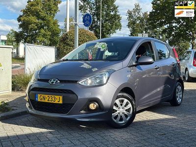 Grijs Gebruikt 2015 Hyundai i10 Comfort Hatchback | € 6.450 (Eerlijke prijs)