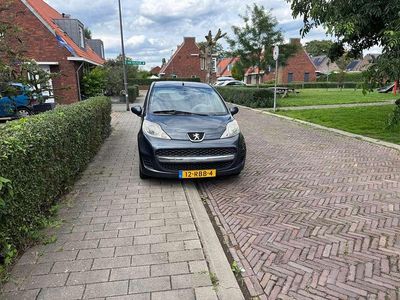 Grijs Gebruikt 2011 Peugeot 107 Hatchback | € 2.450 (Eerlijke prijs)