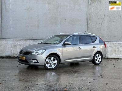 Grijs (metallic) Occasion 2010 Kia Ceed Hatchback | € 3.950 (Eerlijke prijs)