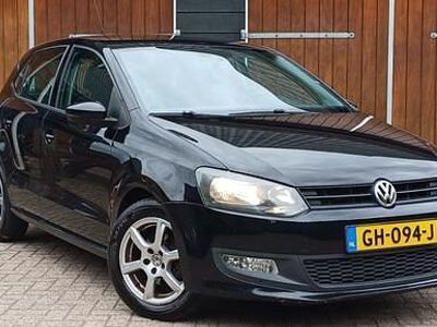 Zwart Occasion 2012 VW Polo Highline Hatchback | € 3.750 (Goede deal)