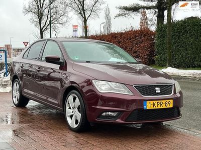 Rood Occasion 2013 Seat Toledo Hatchback | € 4.450 (Goede deal)