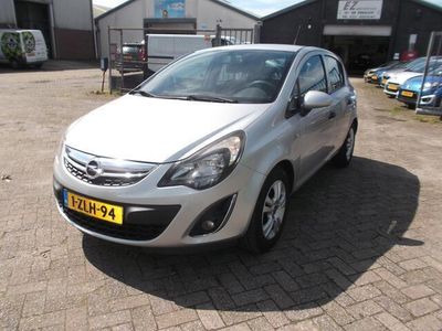 Zilver Occasion 2014 Opel Corsa Cosmo Hatchback | € 5.950 (Eerlijke prijs)