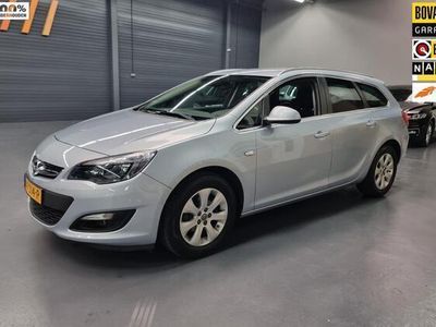 tweedehands Opel Astra Sports Tourer 1.4 Turbo Blitz NAVI BLUETOOTH CRUISE NAP NL AUTO