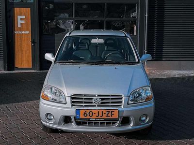 Occasion Suzuki Ignis 83 PK (61 kW) 2002 Grijs Hatchback