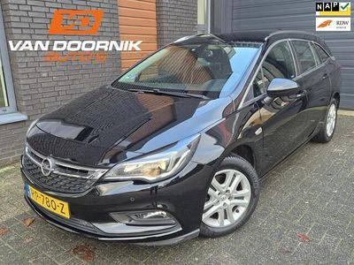 Zwart Occasion 2018 Opel Astra Edition Stationwagen | € 9.950 (Eerlijke prijs)