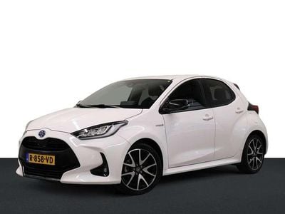 Wit Occasion 2021 Toyota Yaris Hybrid Hatchback | € 20.250 (Iets duurder)
