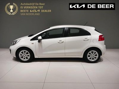 Wit Gebruikt 2014 Kia Rio Hatchback | € 6.995 (Eerlijke prijs)