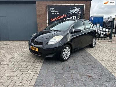 Occasion Toyota Yaris 101 PK (74 kW) 2009 Zwart (metallic) Hatchback