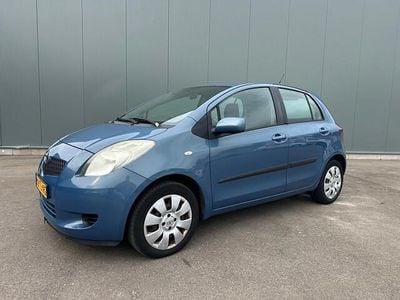 Grijs Gebruikt 2007 Toyota Yaris Sol Hatchback | € 2.249 (Super prijs)