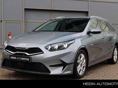 Grijs, metallic lak Gebruikt 2024 Kia Ceed Sportswagon Stationwagen | € 26.945 (Eerlijke prijs)