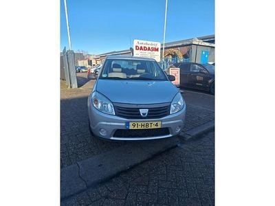 Grijs Occasion 2008 Dacia Sandero Hatchback | € 880 (Goede deal)